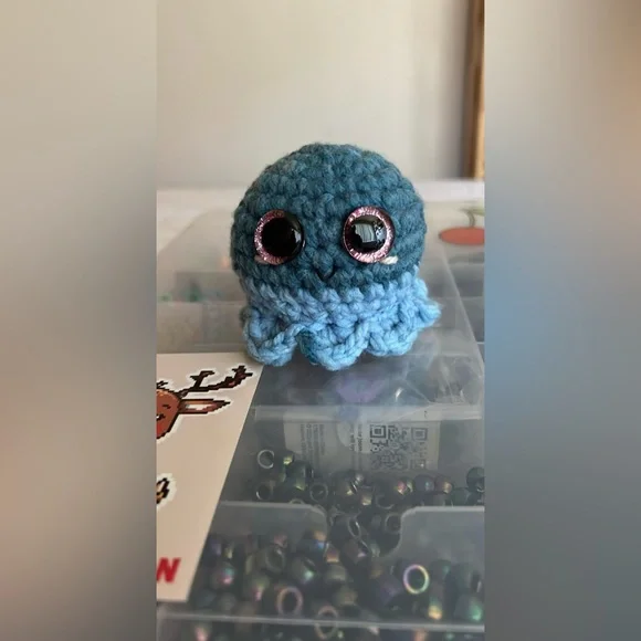 Crocheted Pocket Octo 🐙 - Picture 9 of 9